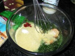 2 eieren + 100g couscous toevoegen, snufje zout, eetlepel sambal (plaatje heeft te weinig!)